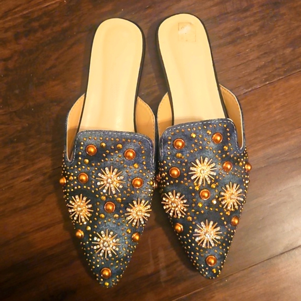 Emblished Shoes - Picture 2 of 6